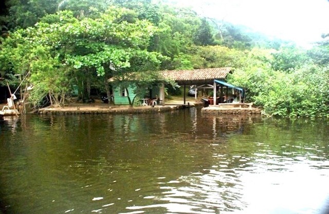 Min. 3 a pé Para Praia. Portinho Privativo Para Stand up, Jet-ski e Barco