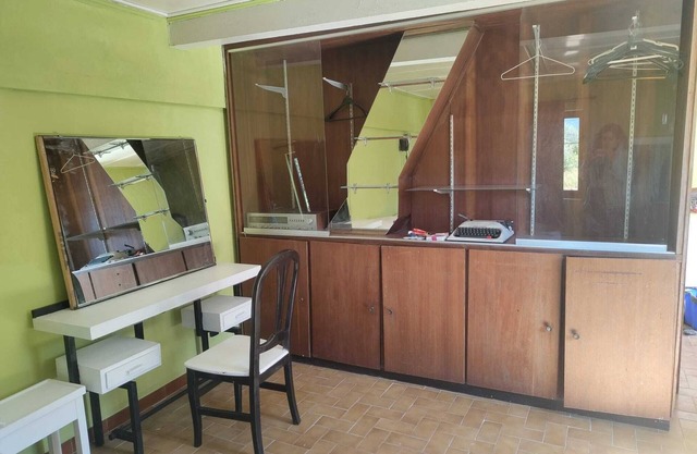 Mini apartment with bathroom, privacy and basic services, comfortable and well located.