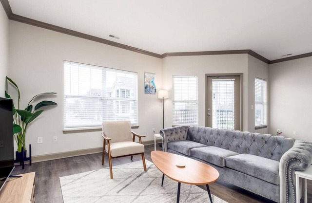 Minimalistic 1BR Keystone