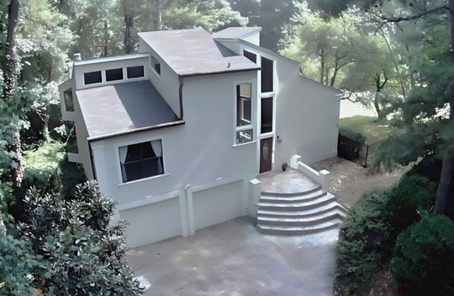 Mins from Northside East Cobb Medical Center, WellStar hospital & Braves Stadium