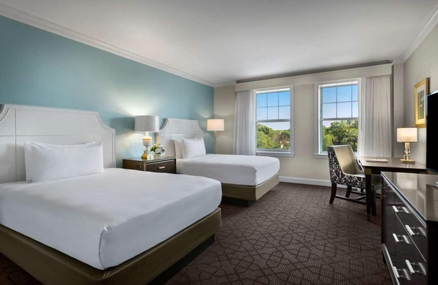 Minutes away from Missouri Botanical Garden! 4 Spacious Rooms, Pet-Friendly