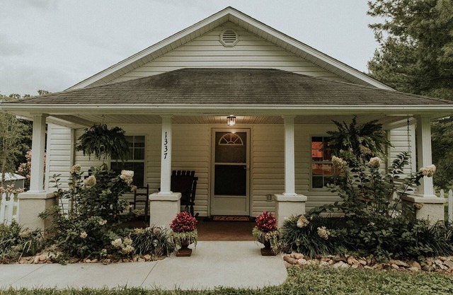 Minutes from lake, trails, and town!