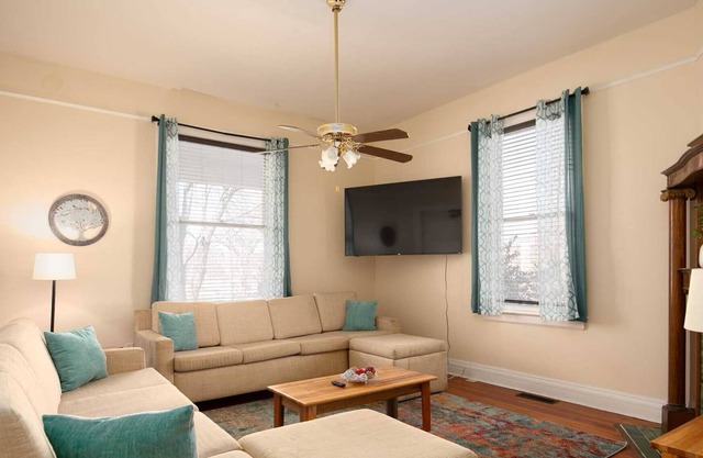 Minutes to Downtown - Brilliant in Birmingham