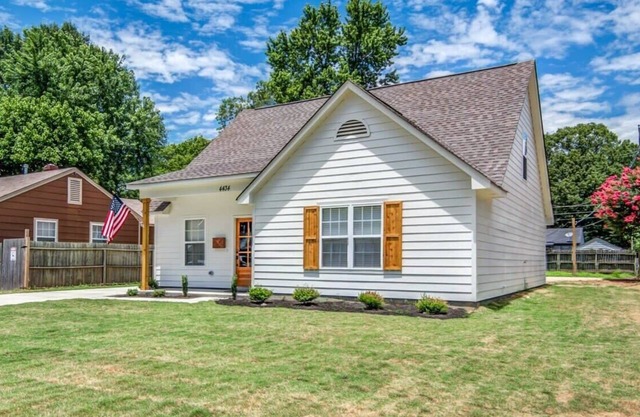 Minutes to the Memphis Zoo! The Berclair Cottage