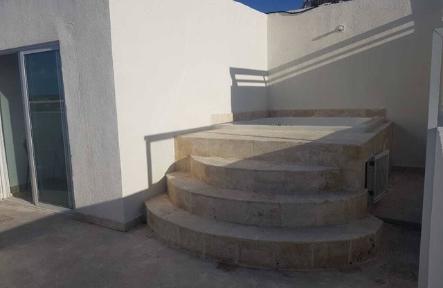 Miraculous BeachFront Pent-Hous