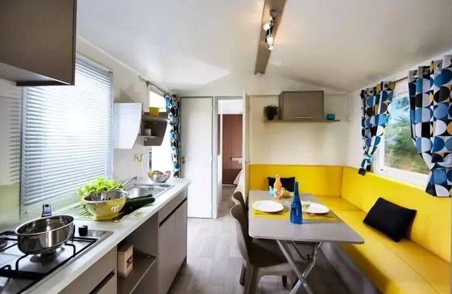 Mobilheim 25m2 2 Schlafzimmer mit TV und Klimaanlage 5 Personen