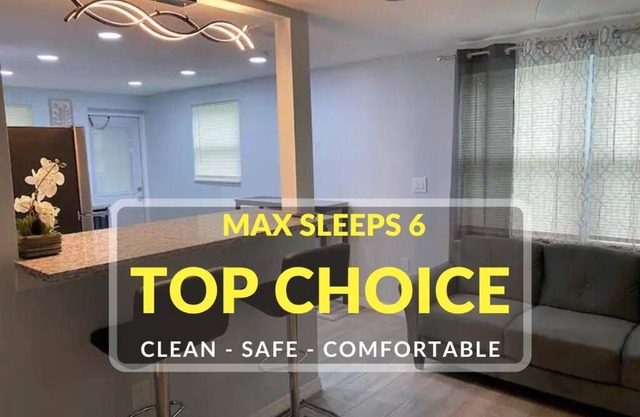 Modern 2/1 in Parrish FL Sleeps 6 Quiet Dead End St 1/2 Acre Wow