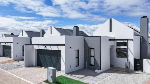 Modern 2 Bed Home with Solar & Braai Langebaan