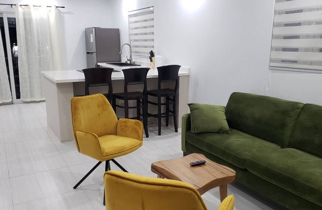 Modern 2-bedroom CG Apartment - Turtuga