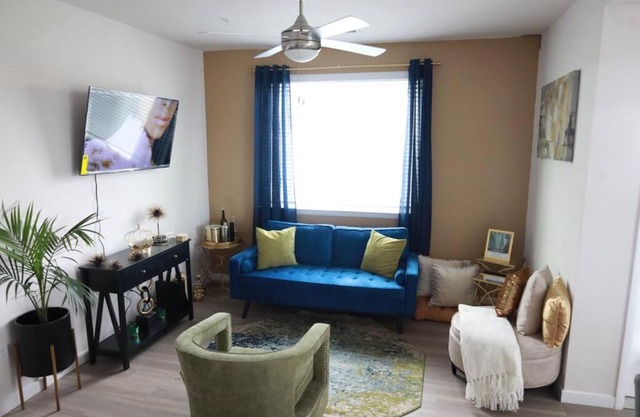 Modern 2br 2Bth Downtown Baltimore Apt. w/Pool