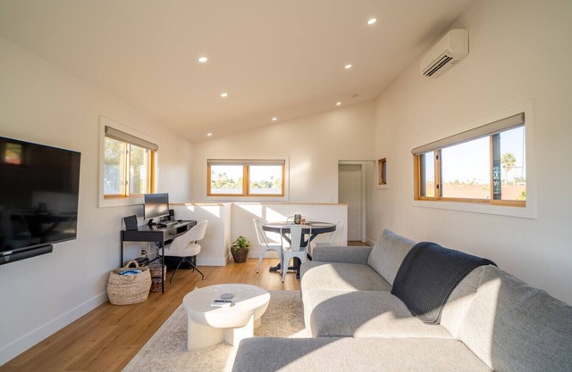 Modern 2BR Heart of South Park Walkable With W/D