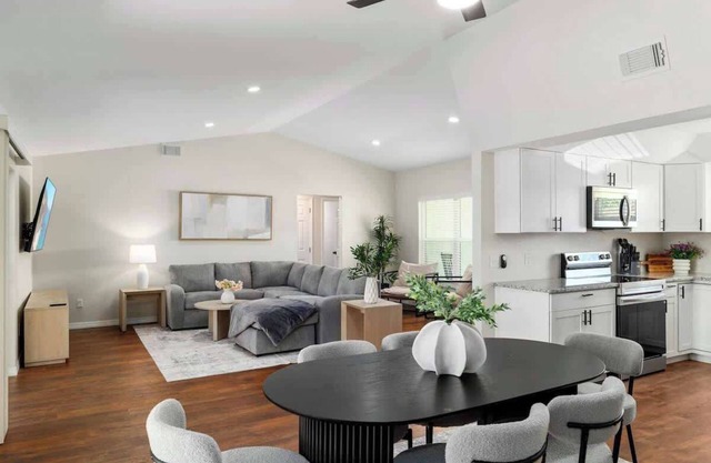 🏡 Modern 3 Bedroom Home, Wesley Chapel