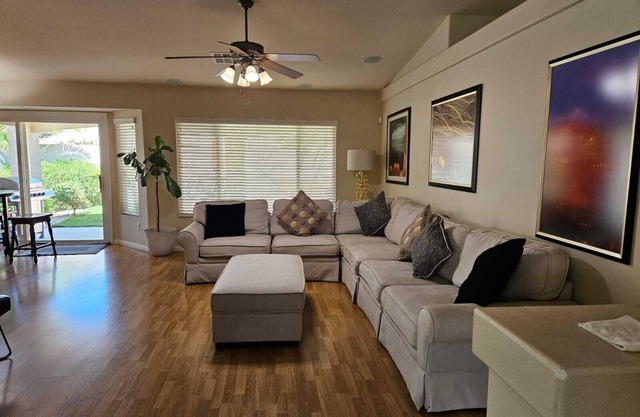 Modern 3 BR refreshing urban home