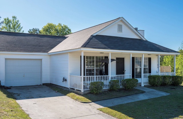 Modern 3BA w/Stunning Amenities