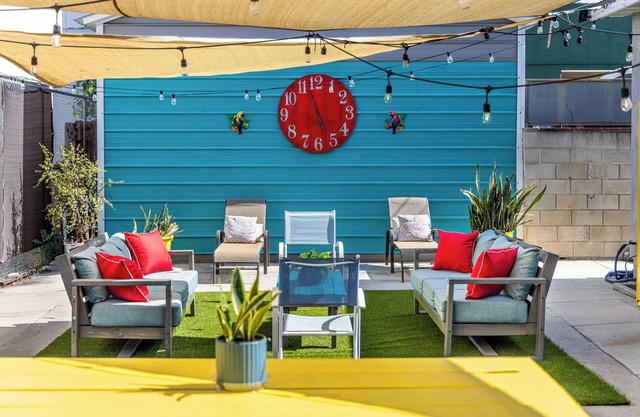 *Modern 4BR Close to Universal* + Great BBQ Area!