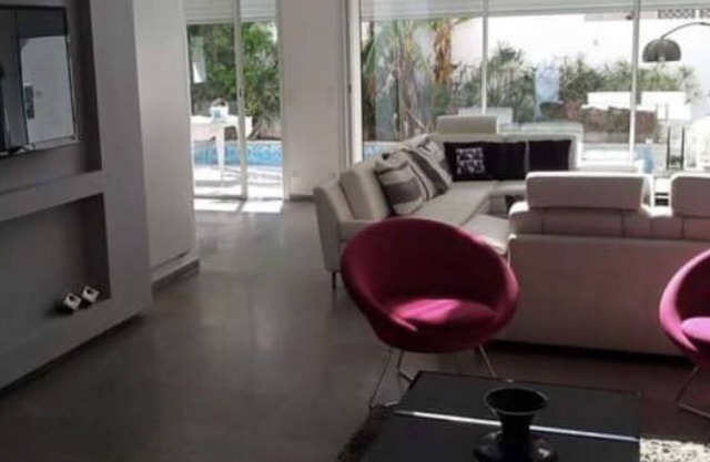 Modern American style villa and pool in Yasmine Hammamet