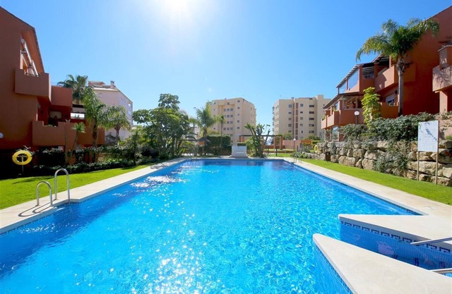 Modern and bright apartment with communal pool, Estepona port near restaurants, bars and beaches