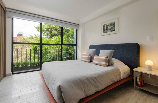 Modern and centrally located apartment in Condesa