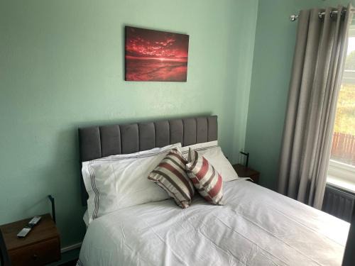 Modern and Homely Appartment! - Available as individual rooms or the Entire Property!