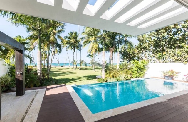 Modern and Relaxing Villa at Las Terrenas w/Pool, BBQ, a.