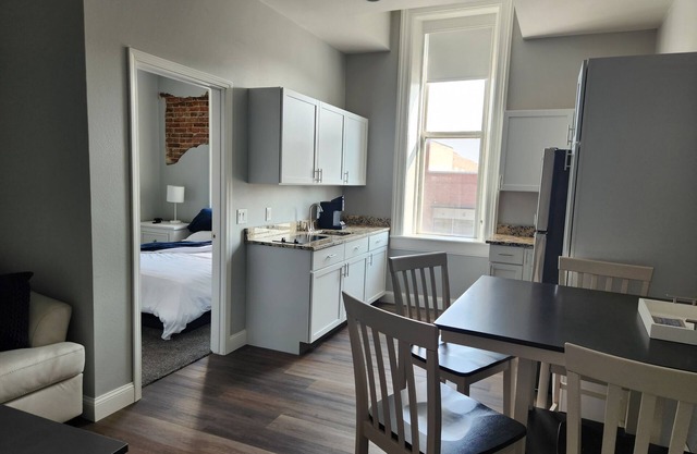 Modern Apartment in Iola located on the Square “Blue”