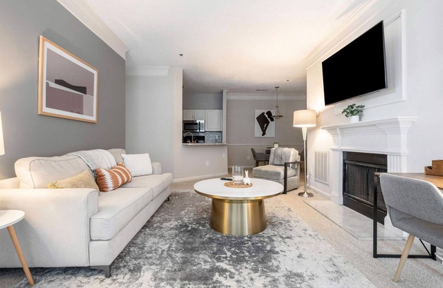 Modern Apartment in Prime Location (ID3016X81)