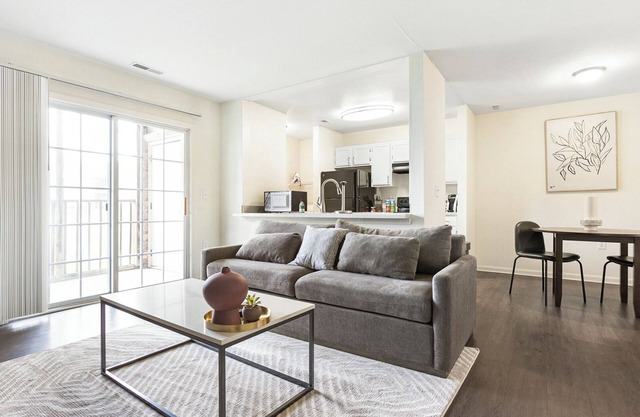 Modern Apartment in Prime Location (ID4293X27)