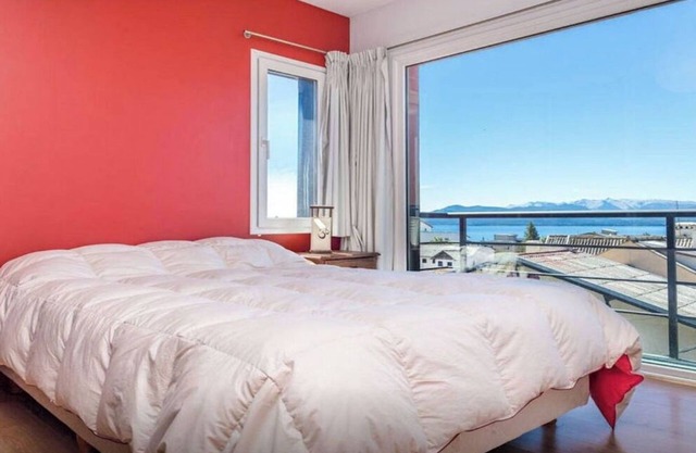 MODERN LAKE VIEW DEPARTMENT