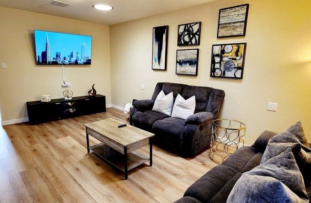 Modern & Bright 2BR Santana Row | Silicon Valley Stay