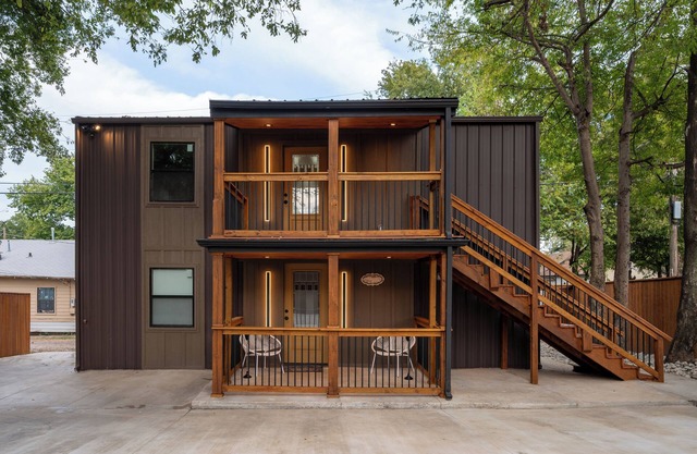 Modern Cabin Mins frm TU, Downtown, Gathering Pl, St John, HIlcrest Downstairs