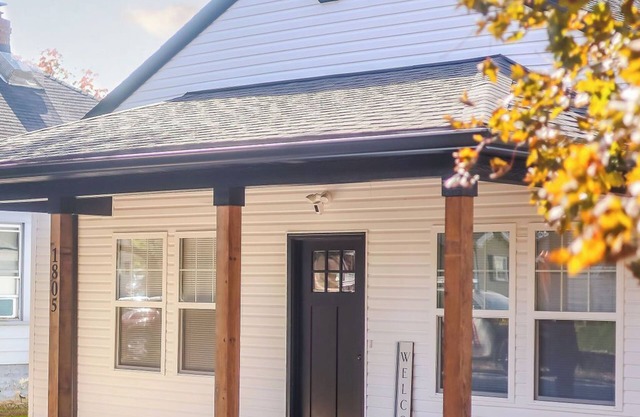 Modern Comfort on Courtland