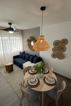 Modern, Comfortable, Close to Beaches