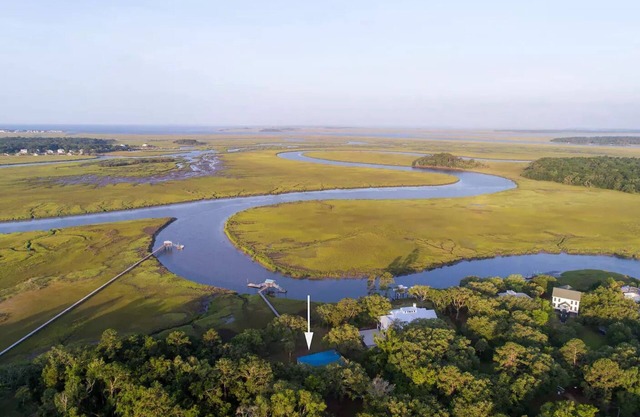Modern Cottage on Edisto with deep water and viewsnn