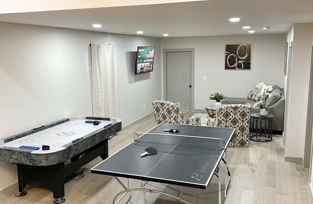 Modern Country Retreat 4BR/3BA Fire Pit Fame Room