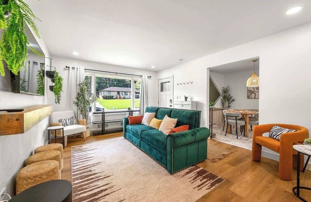 Modern Cozy n Trendy Ranch Home!