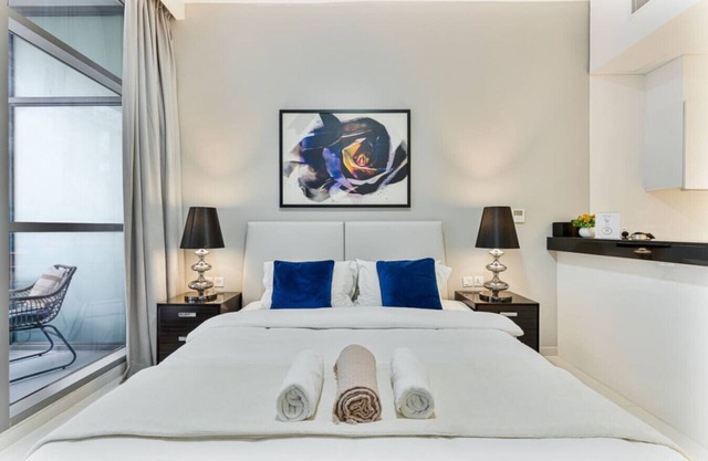 Modern & Cozy Studio | Golf Course Community