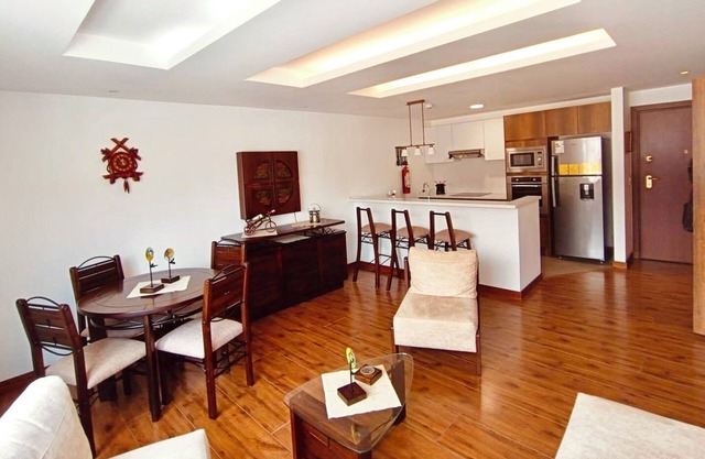 Modern & Cozy Suite w/parking and laundry, Parque La Carolina.