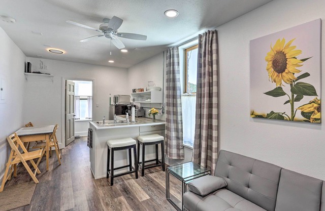 Modern Custer Apt - Walk to Shops & Dining!