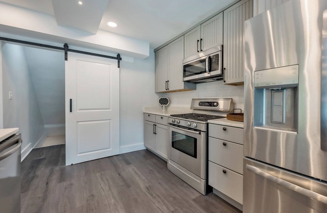 Modern Farmhouse for Rent - 5 mins from downtown Bethesda!