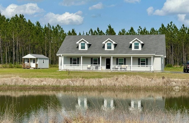 Modern Farmhouse w Pickleball