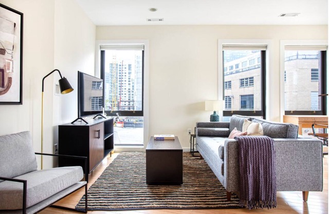 Modern Fenway Retreat: 2BR/2BA