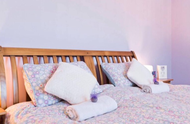 Modern Homestay Room near Dublin Airport