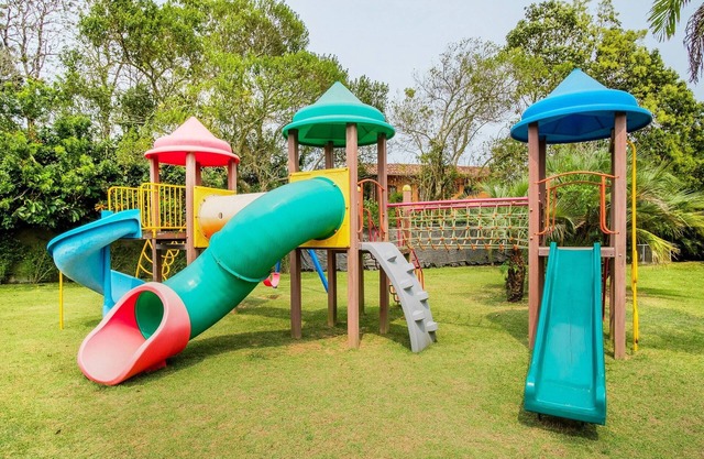 Modern House With Pool Next to Surfland Roi00