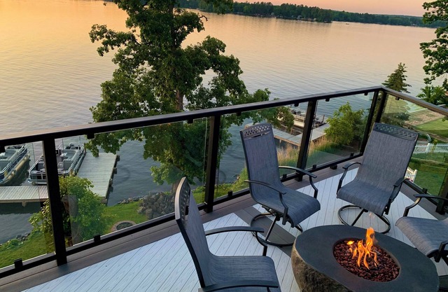 Modern Lakehome with Rooftop Deck and Fire Fixture on Lake Chetek