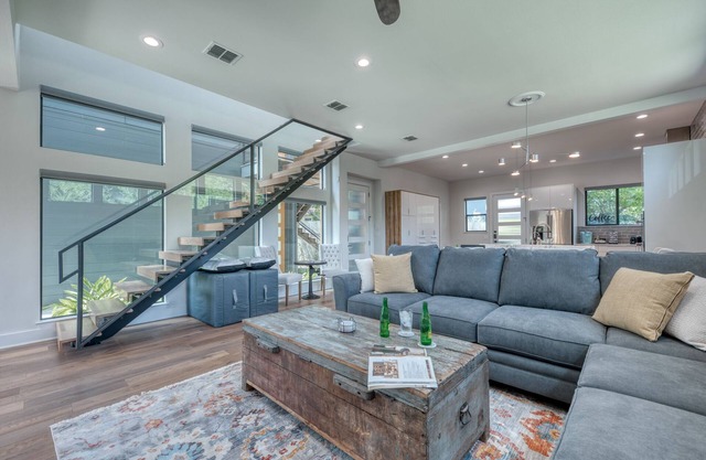 Modern Lavaca Group Rental