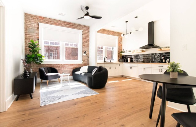 Modern Loft in Lively SoMa Downtown