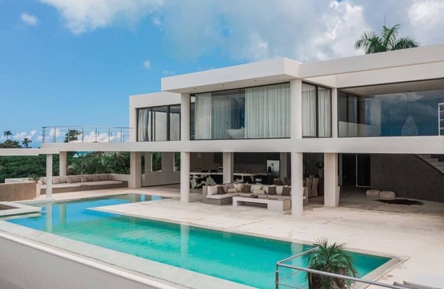 Modern Luxurious Villa w/Private Pool & BBQ