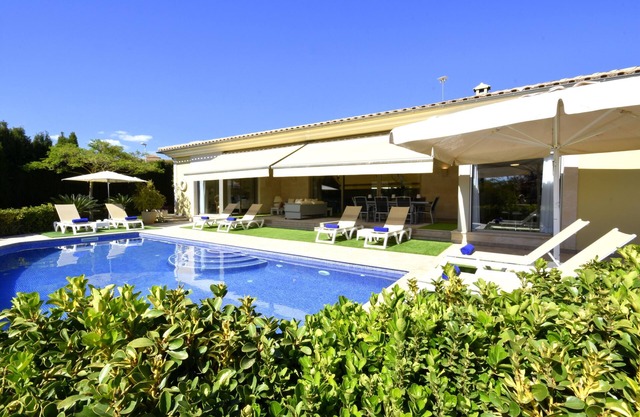 Modern luxury estate Bellviure near Marratxi with private salt water pool