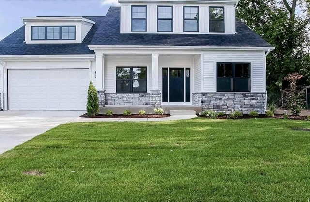 Modern Luxury Villa Near Notre Dame