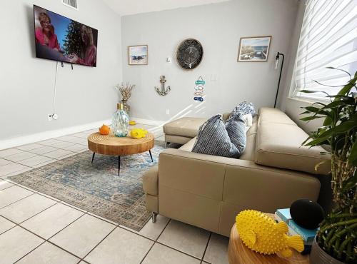 Modern Miami Oasis 3BR Near Wynwood & Beaches